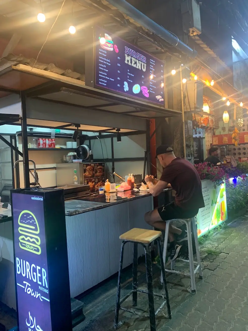 Burger Town Patong (Halal / حلال)