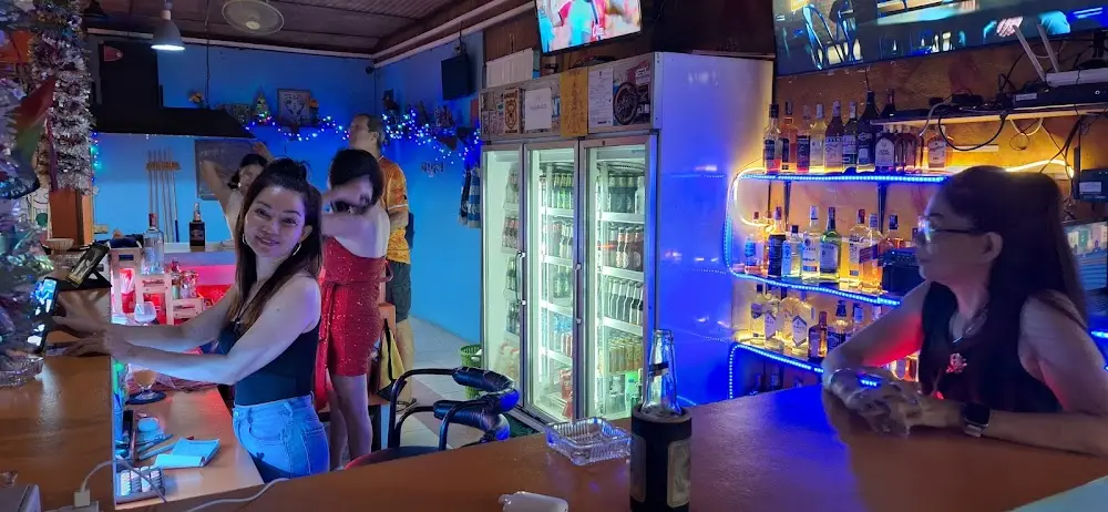 Halal food coffee & drink ร้านก๋วยเตี๋ยวไก่สมคิด