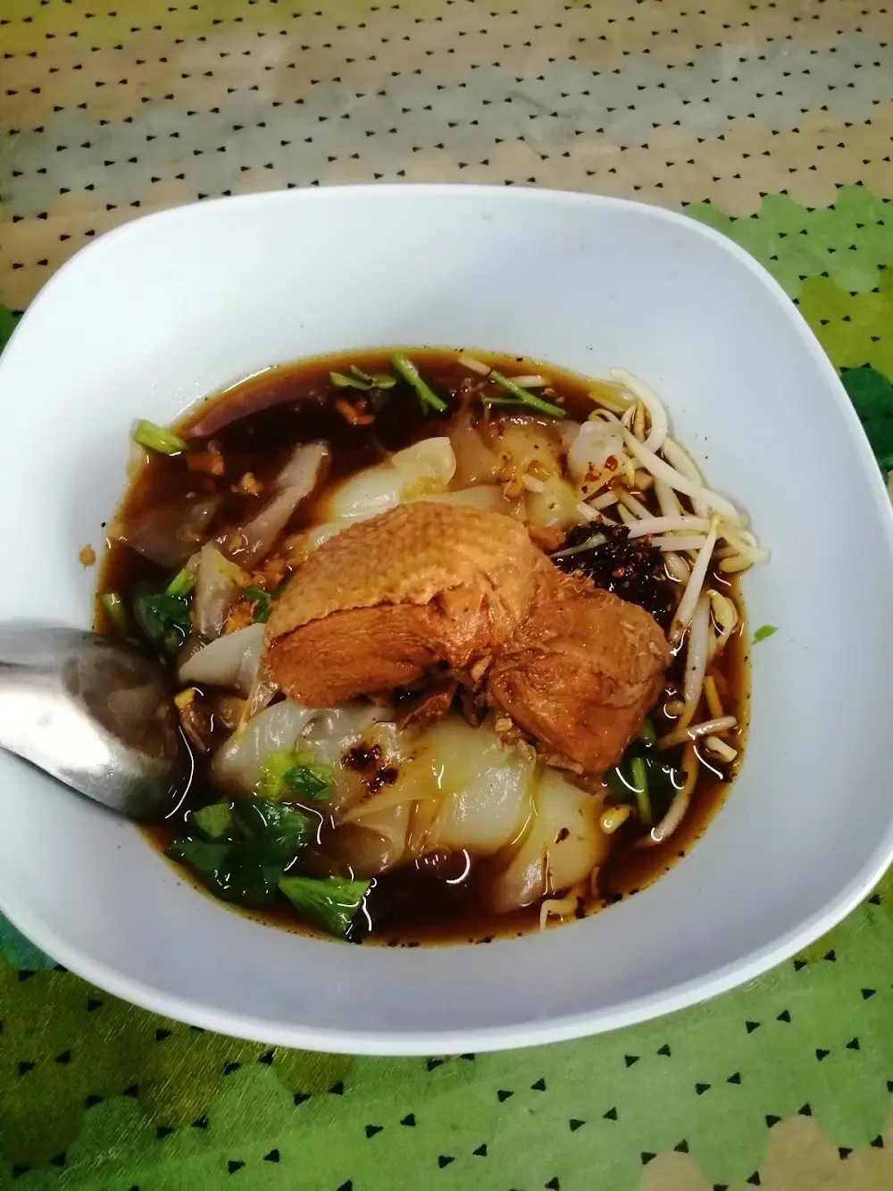 ร้านก๊วยเตี๋ยวเป็ดตุ๋น Halal