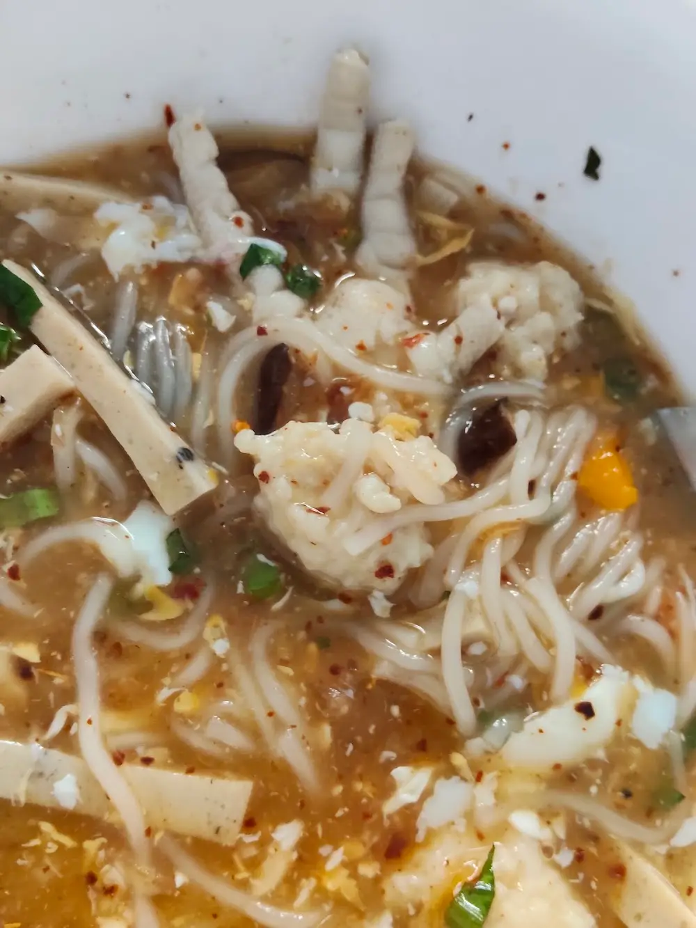 ร้านก๋วยจั๊บญวนฮาลาล บังเฟิร์ส เด็กเส้น
