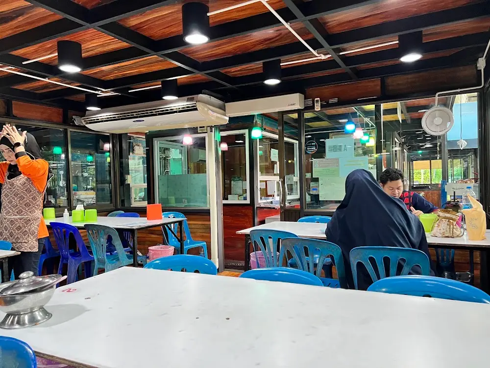 Halal Restaurant Rama 9