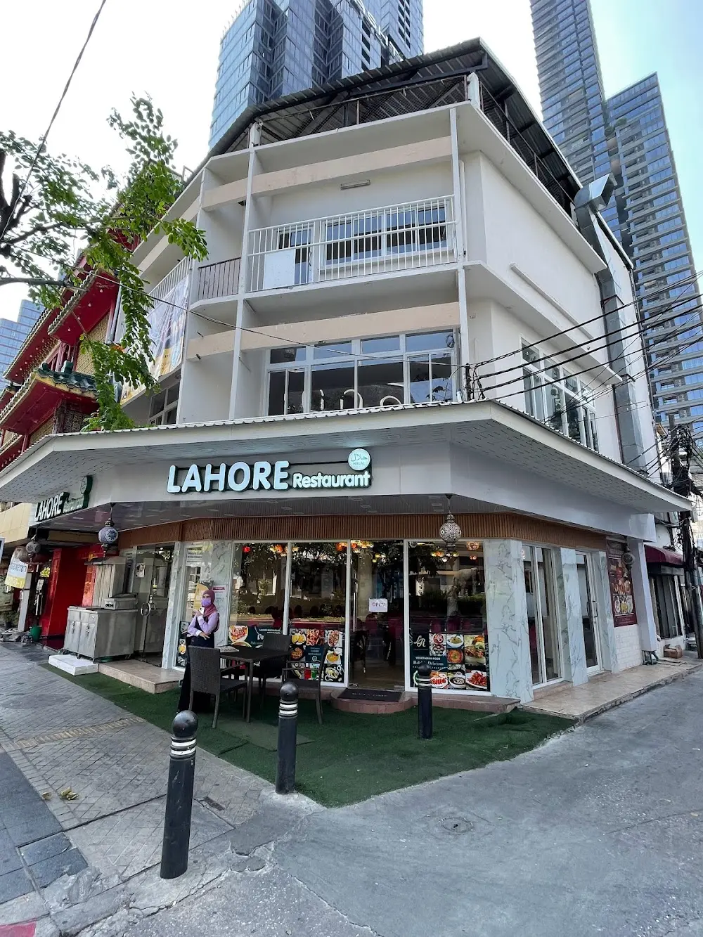 LAHORE RESTAURANT Silom (Halal)
