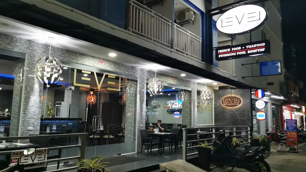 Level Restaurant (halal food)
