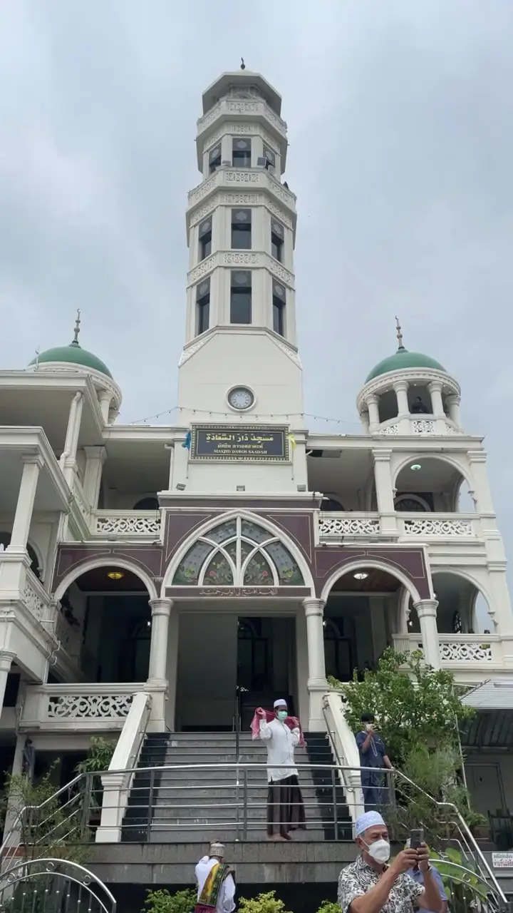 Dar al Sa'ada Jami Mosque Phra Pradaeng