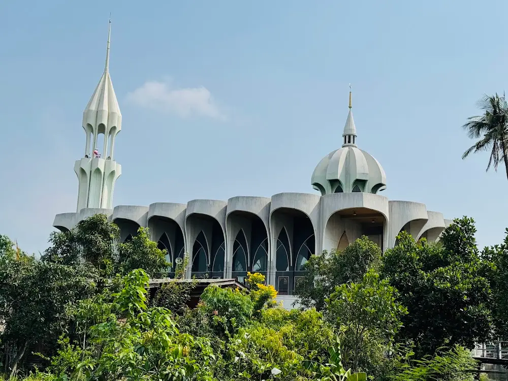 Masjid Al-Kubro