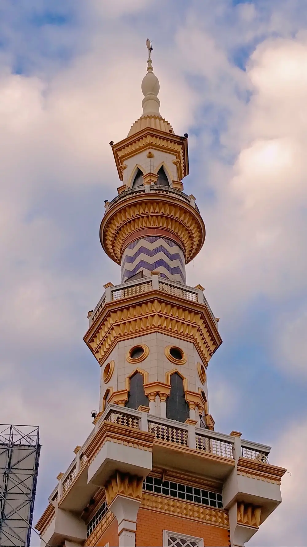 Masjid Aman Naruemit