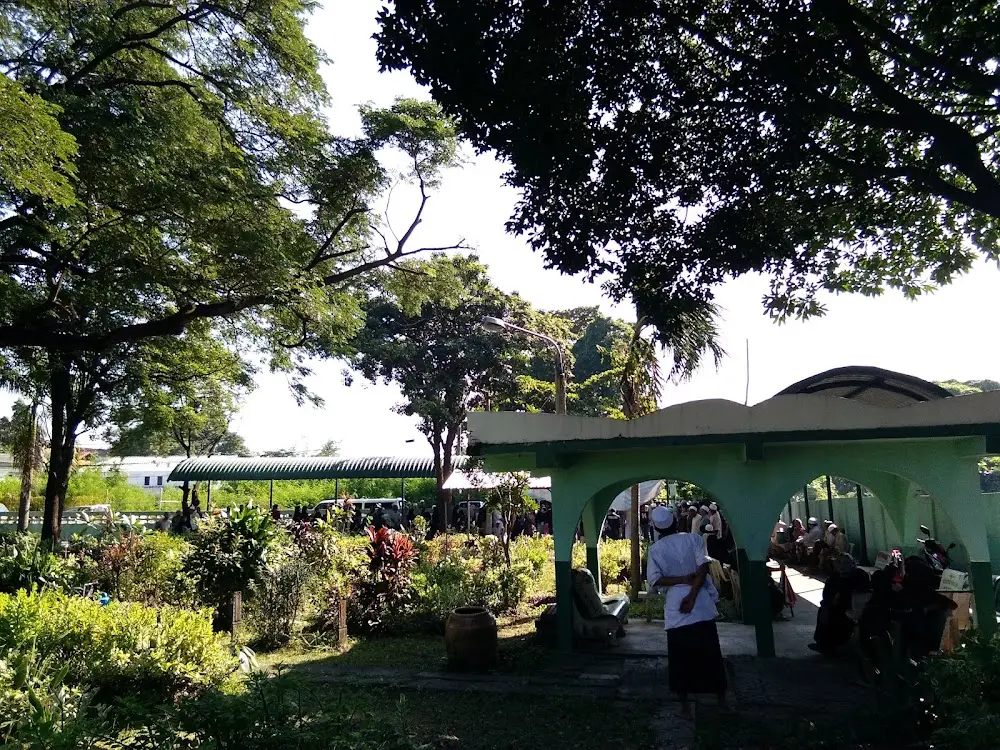 สุสานมัสยิดนูรุ้ลมู่บีน